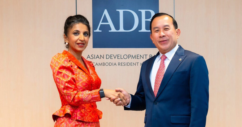 Huot Hak and Yasmin Siddiqi